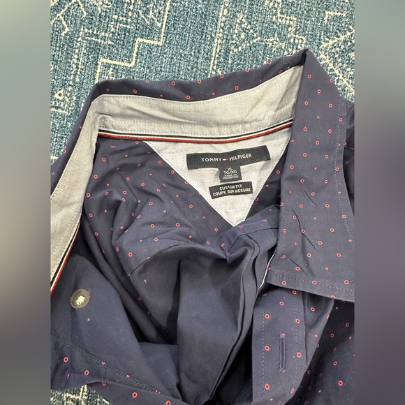 Tommy Hilfiger Button Down - Picture 4 of 4